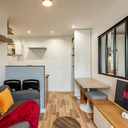 Cozy 1-bedroom With Amenities Near Iconic Montmartre Neighbourhood Appartamento *