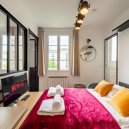 Cozy 1-bedroom With Amenities Near Iconic Montmartre Neighbourhood Appartamento Parigi
