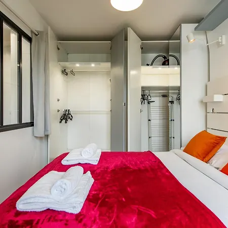 Cozy 1-bedroom With Amenities Near Iconic Montmartre Neighbourhood Parigi