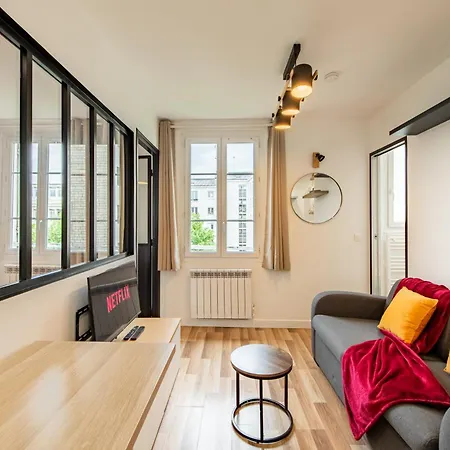 Cozy 1-bedroom With Amenities Near Iconic Montmartre Neighbourhood Appartamento