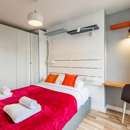 Cozy 1-bedroom With Amenities Near Iconic Montmartre Neighbourhood Appartamento *