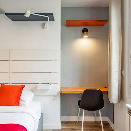 Cozy 1-bedroom With Amenities Near Iconic Montmartre Neighbourhood Appartamento Parigi